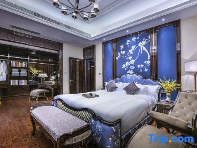 2 Bedrooms Presidential Double Suite