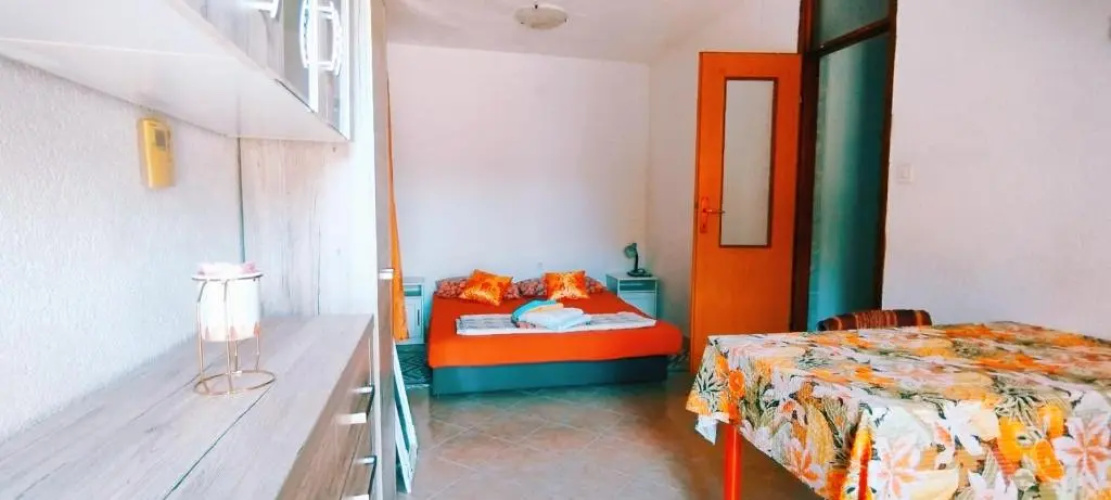 Studio Apartment Dante