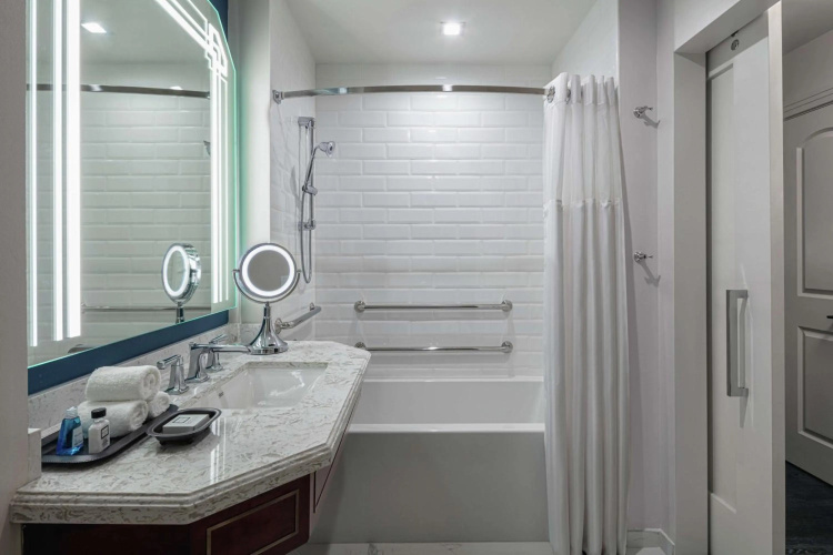 The Higgins Hotel New Orleans, Curio Collection by Hilton photo 19