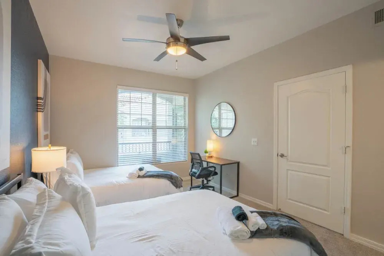 ROVE LIVING/KB - Lex on Central