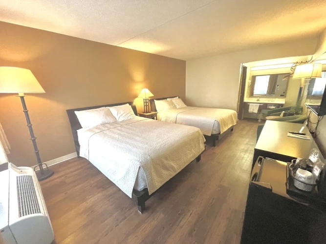 Standard Quadruple Basement room