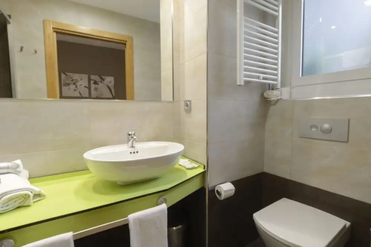 Standard Double room with city view