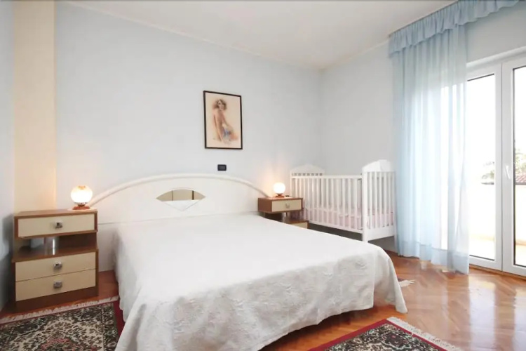 Apartment 356