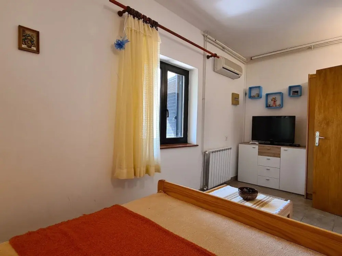 Apartment 743
