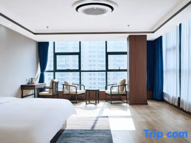 Deluxe Family Suite