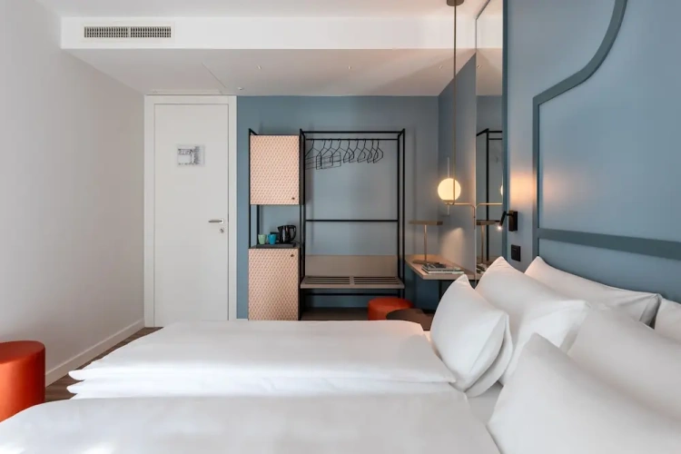Economy room