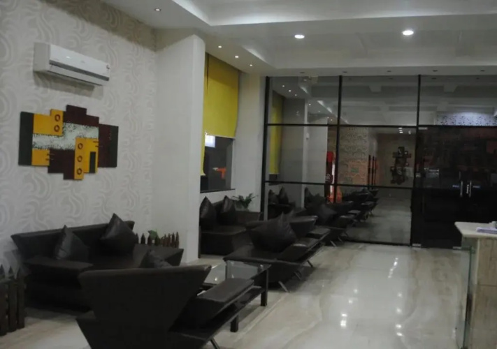 Collection O 15614 Hotel Olive Somwar Peth