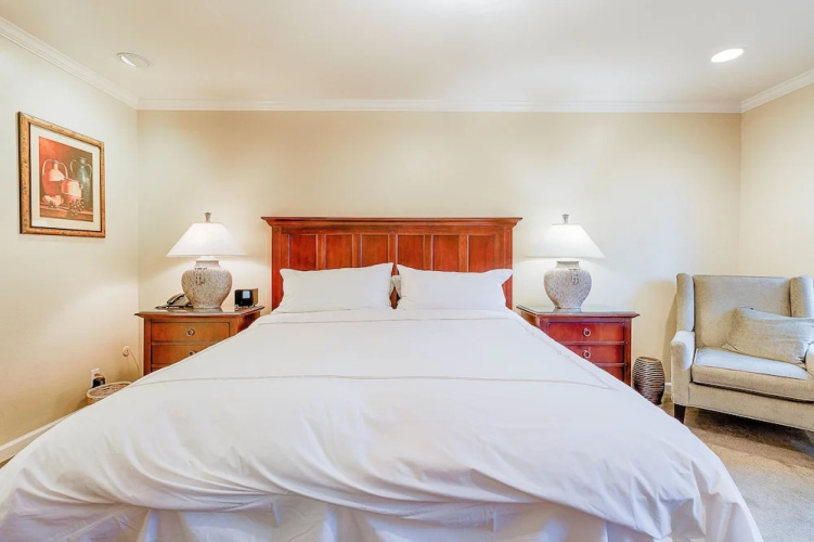 Studio Condo Near Trails #SILV375C
