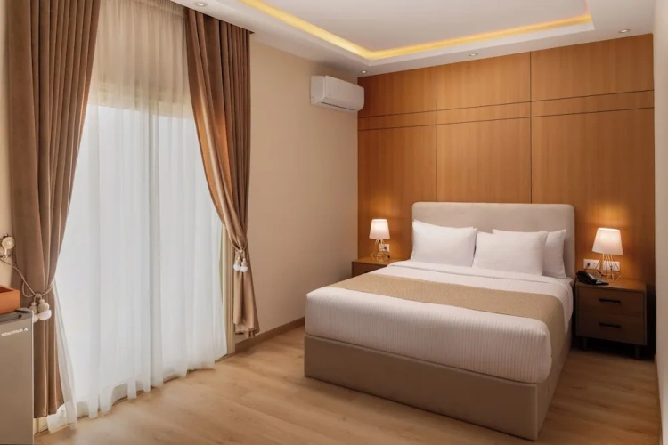 Deluxe Double room with city view