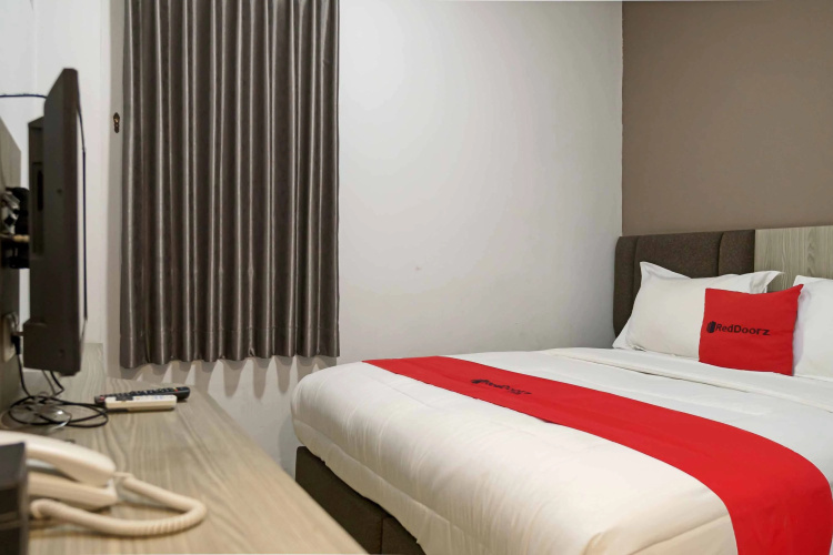 RedDoorz Plus @ Kemayoran 2