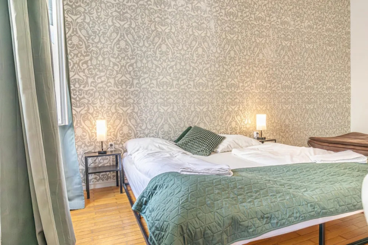 Friendly 2BR Apt- Near Rennweg
