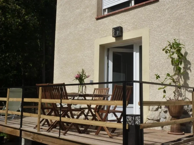 2 Bedrooms Cottage