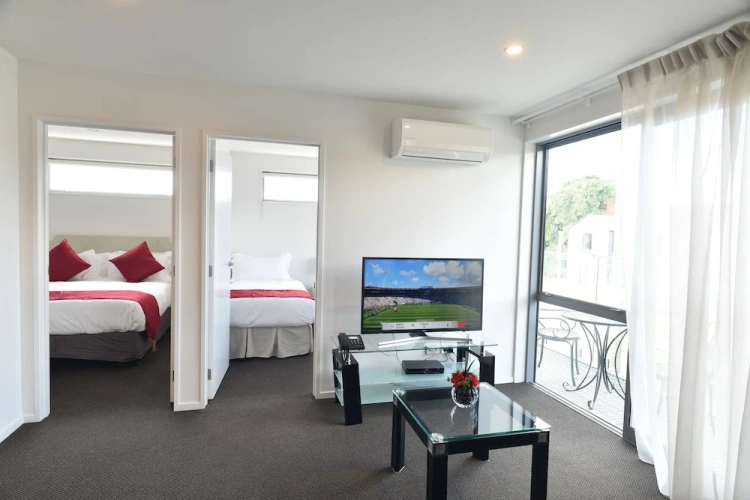 2 Bedrooms Suite with balcony and with garden view