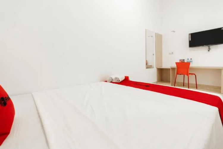 RedDoorz @ Graha Cemerlang Maros
