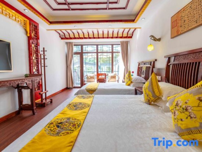 Standard Double room with courtyard view