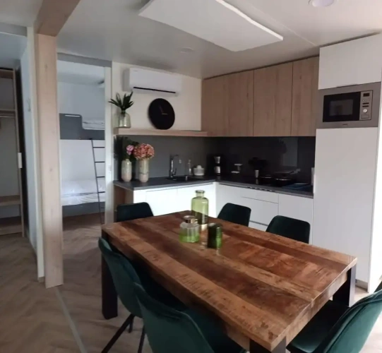 Standard Sextuple room