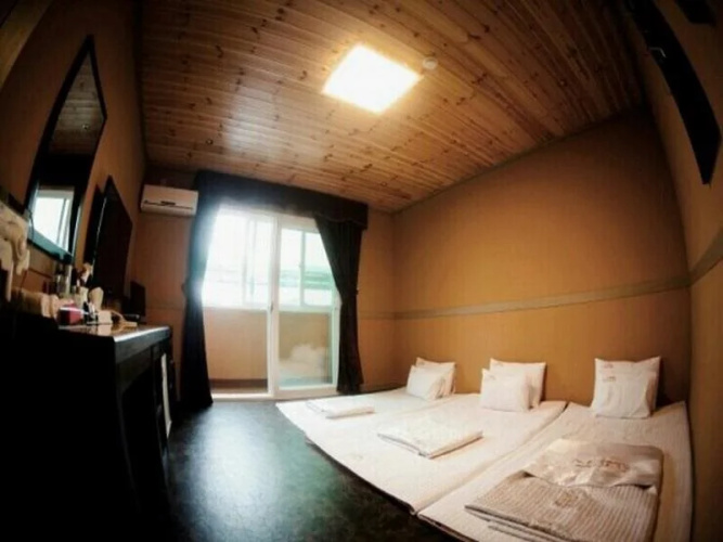 Goodstay Shilla Hotel