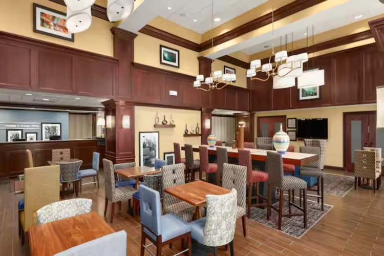 Hampton Inn & Suites Cleveland-Beachwood photo 30