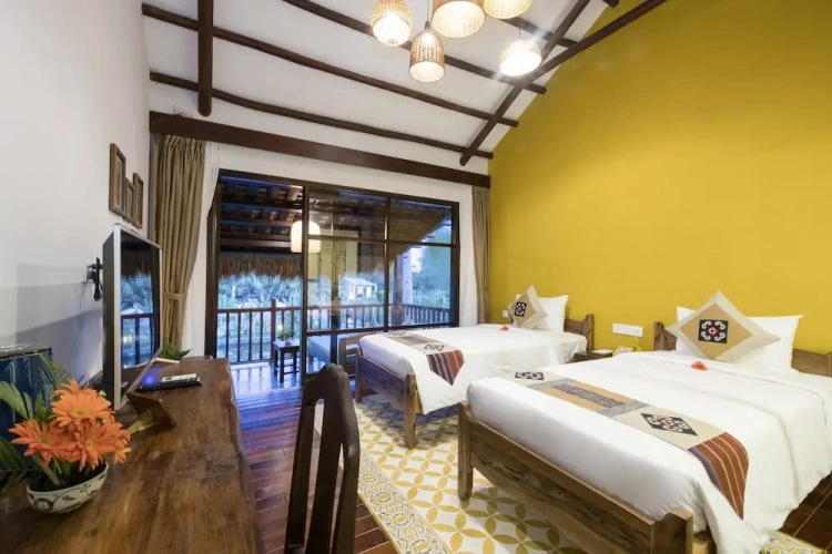 Deluxe Double room with balcony and with lake view