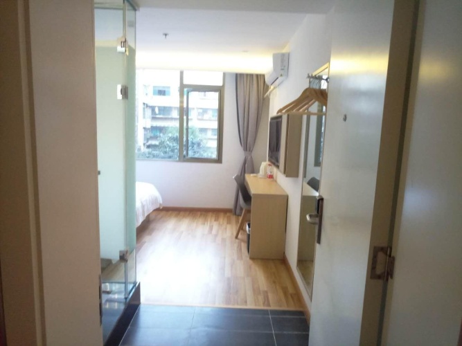 Standard Twin room with city view