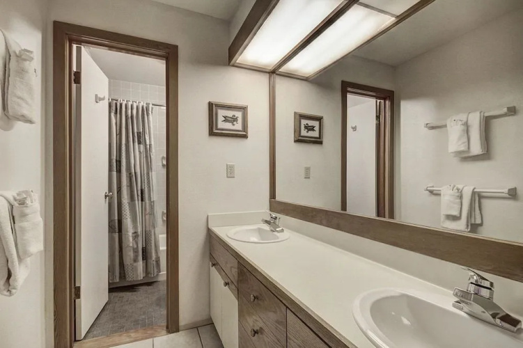 1631 Quicksilver by RedAwning