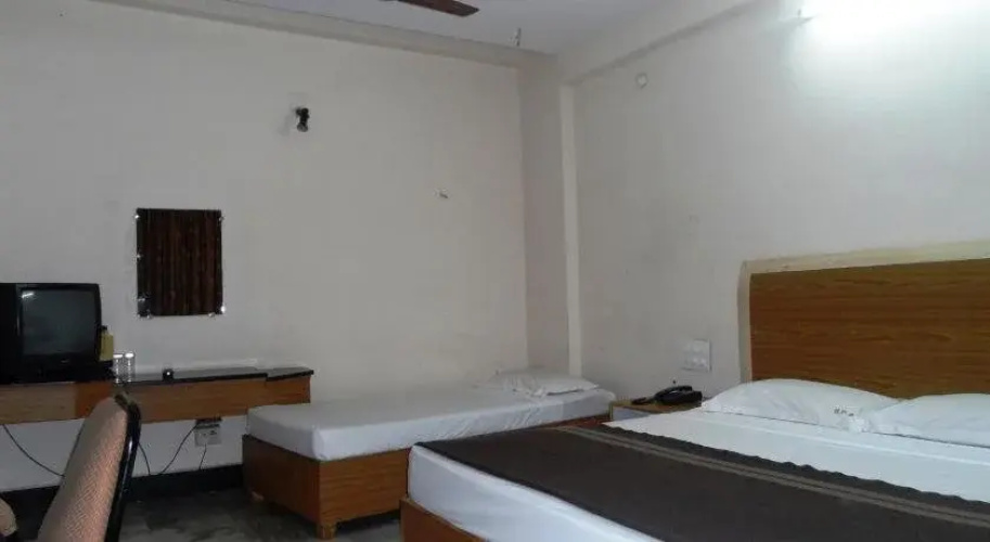 Hotel Bhimas Paradise
