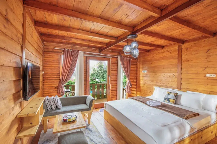 Diamond Cabin House