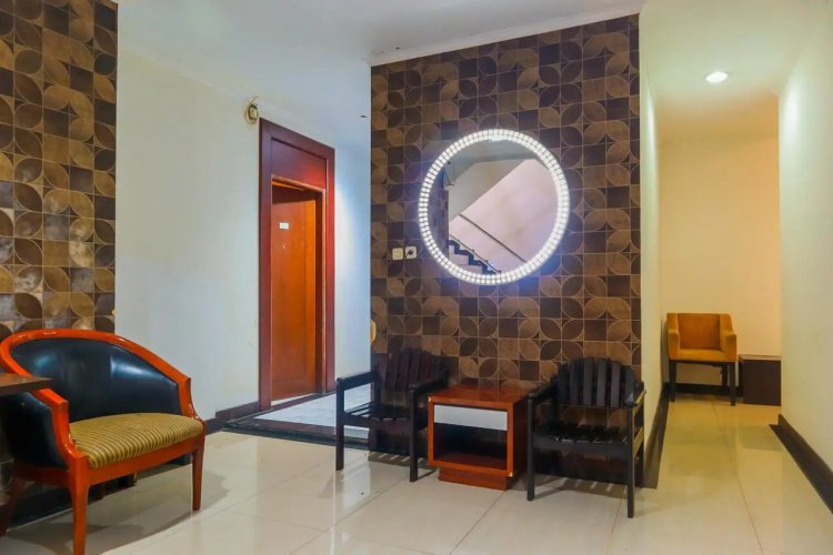 OYO Flagship 3563 New Mg Hotel