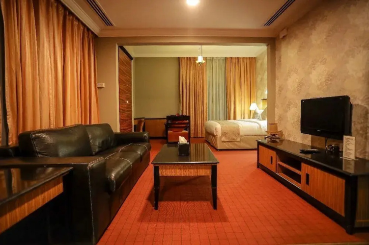 Creek Gate Hotel