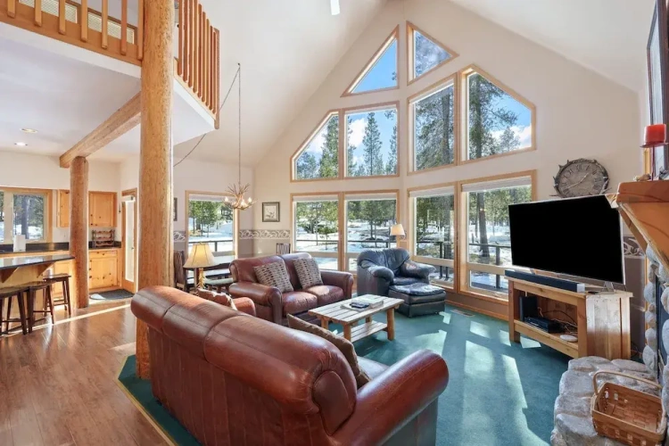 4 Bedrooms Cottage