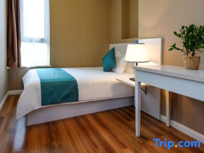 2 Bedrooms Executive Triple Suite
