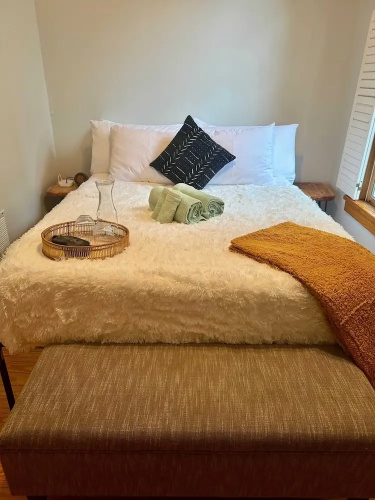 Free Parking - Prime Location - Downtown
