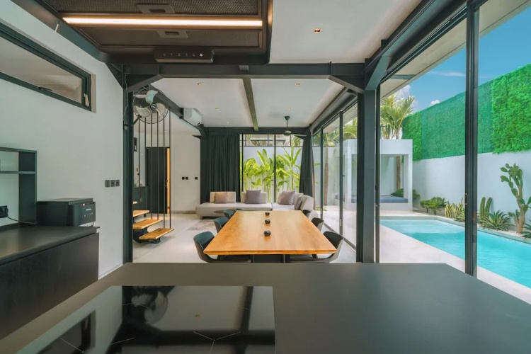 Villa Vantage 2