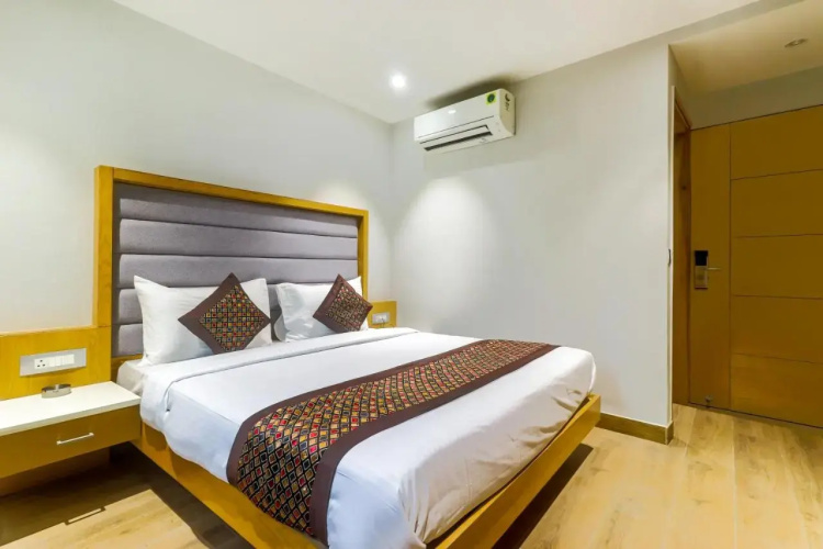 Hotel Bricks, Karol Bagh, New Delhi