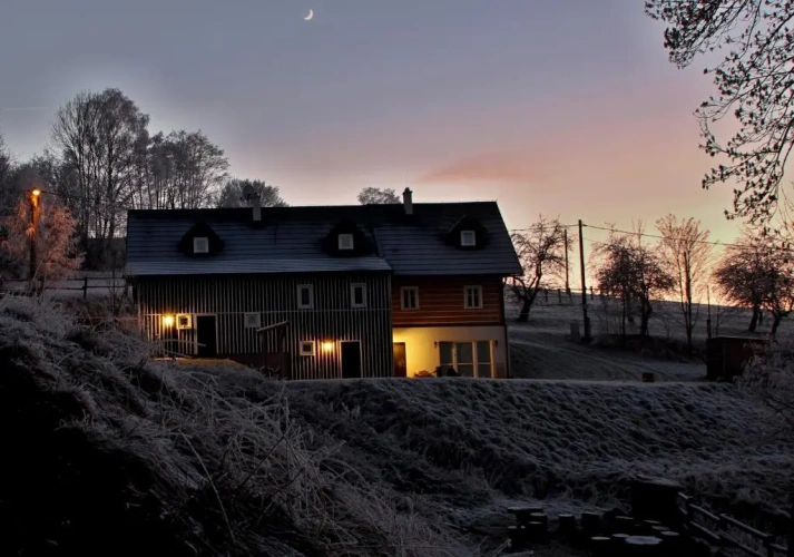2 Bedrooms Cottage