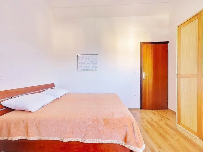 Apartment Lenka 220