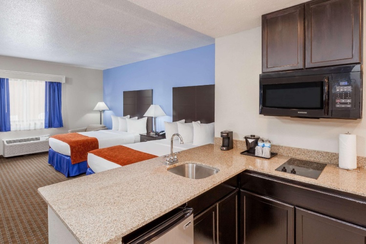 Standard Quadruple room