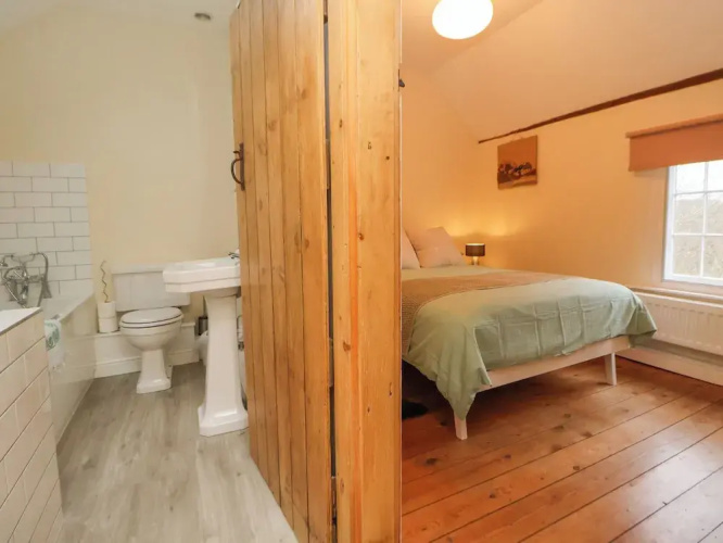 Medlar Cottage