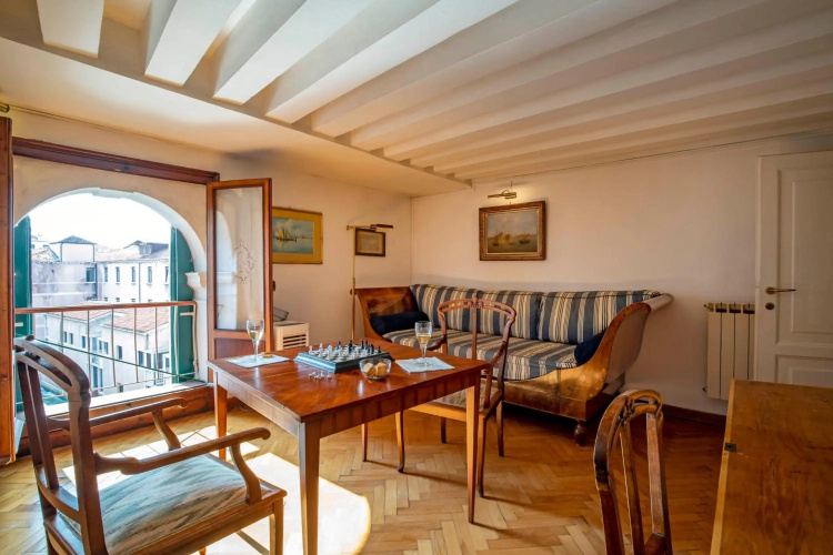 Ca’ Cappello Venetian Apartment M02074212072