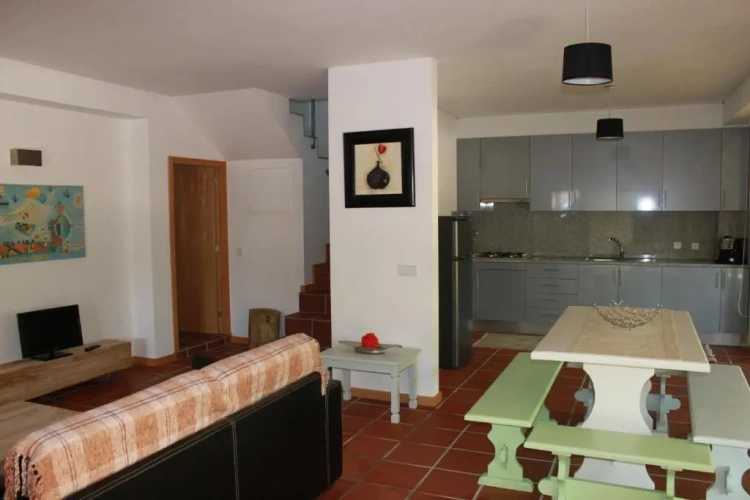 3 Bedrooms Cottage