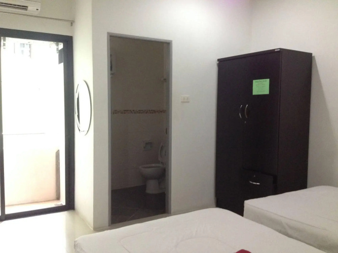 Beehive Magenta Patong Hostel