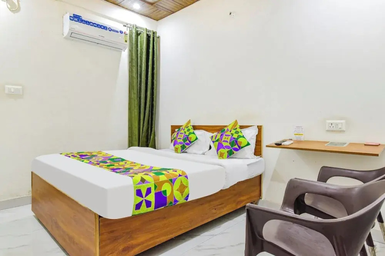 Goroomgo YP Stays Dehradun