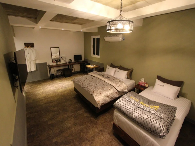 Brown Hotel
