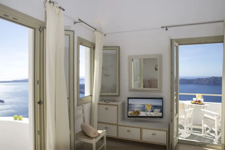 Irida Santorini