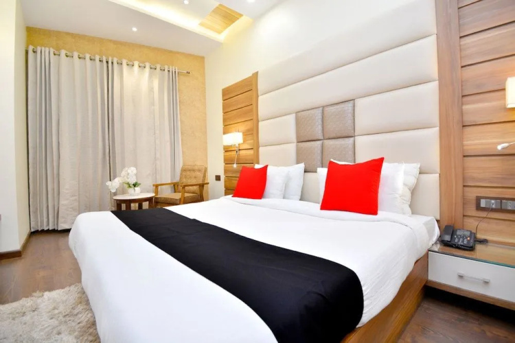 Capital O 43988 Makhan Residency