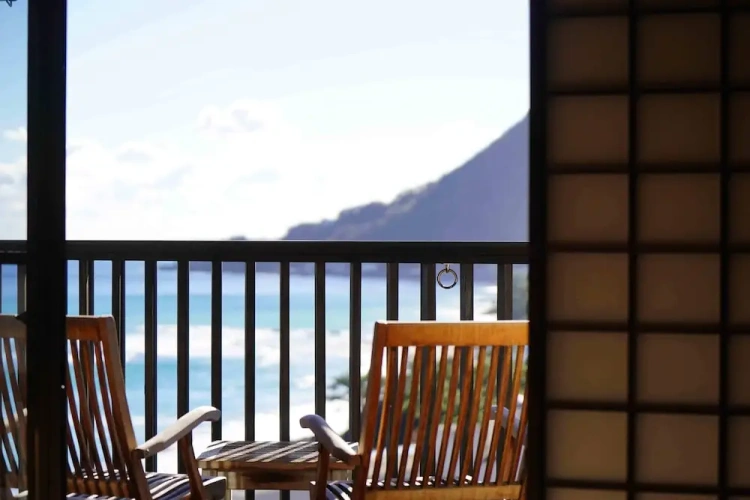 Deluxe Triple room with balcony and with sea view