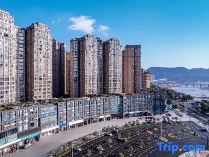 Rezen Select Hotel Yaan