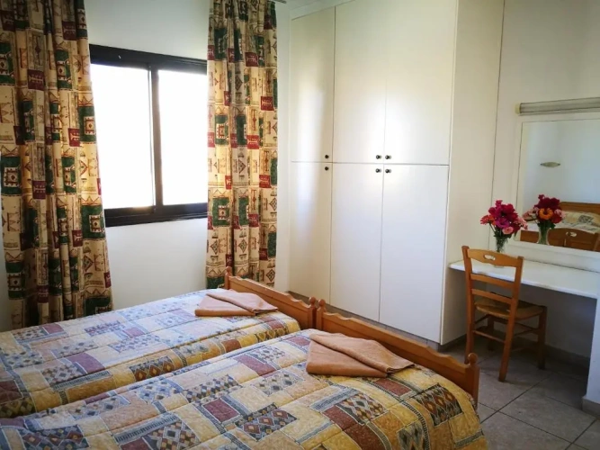 2 Bedrooms Quadruple Apartment