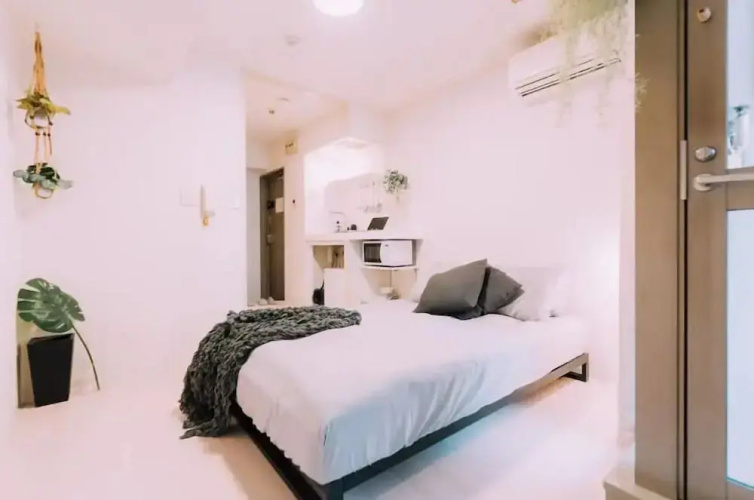 Minimalist Loft 502