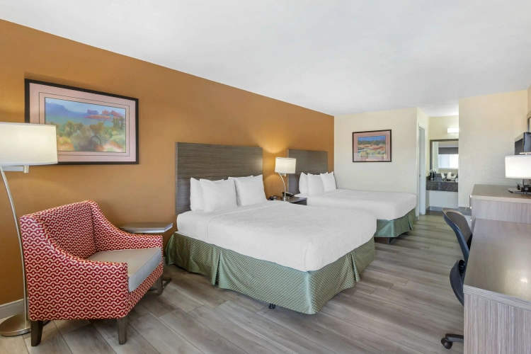 Standard Quadruple room